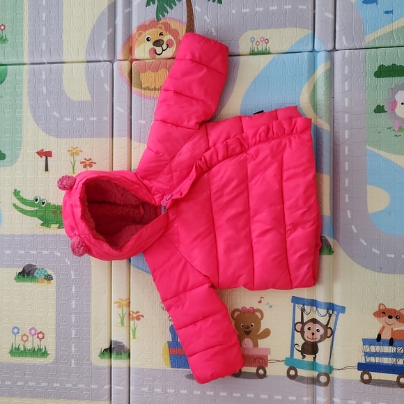 EUC Baby Gap 6-12 month girls winter jacket - Picture 1 of 6